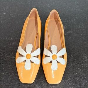 Katy Perry The Evie Daisy Ballet Flats in Glossy Yellow patent shoes Sz 8.5 New